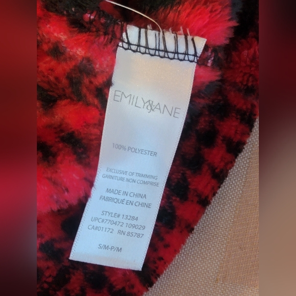 Emily&Jane Super Soft Faux Shearling Hooded Robe - Picture 6 of 6